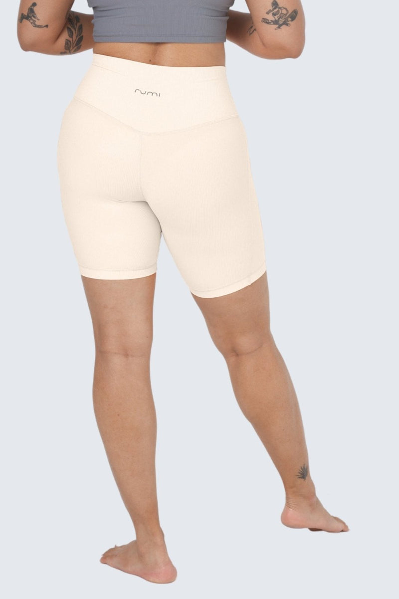 Rumi Earth - W Sun Rib Shorts 8" - Natural - R124118NLP - Bottoms