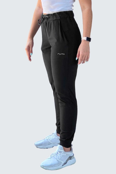 Rumi Earth - W SunSoft Joggers + Pockets 30" - Black - R124201BKP - Bottoms